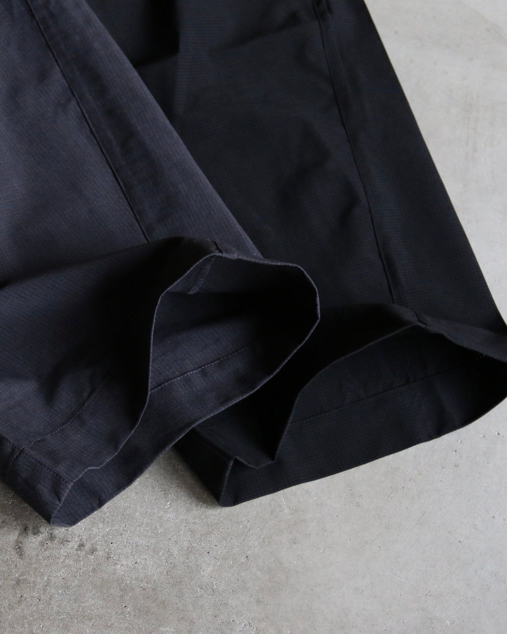 Zip vest ＆2tuck wide pants SET ロゴ刺繍 上下セット 2色展開 チャコール/ブラック