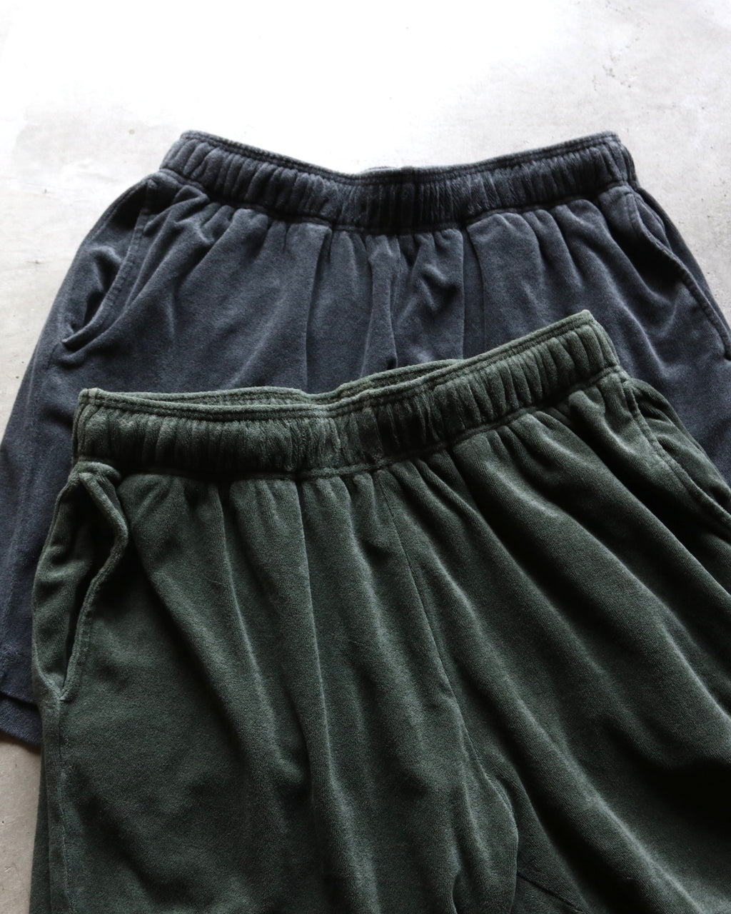GOODAYS × SCREEN STARS パイル ピグメント ショーツ Pile pigment shorts ブラック/ダークグリーン 2色展開 2026春夏新作