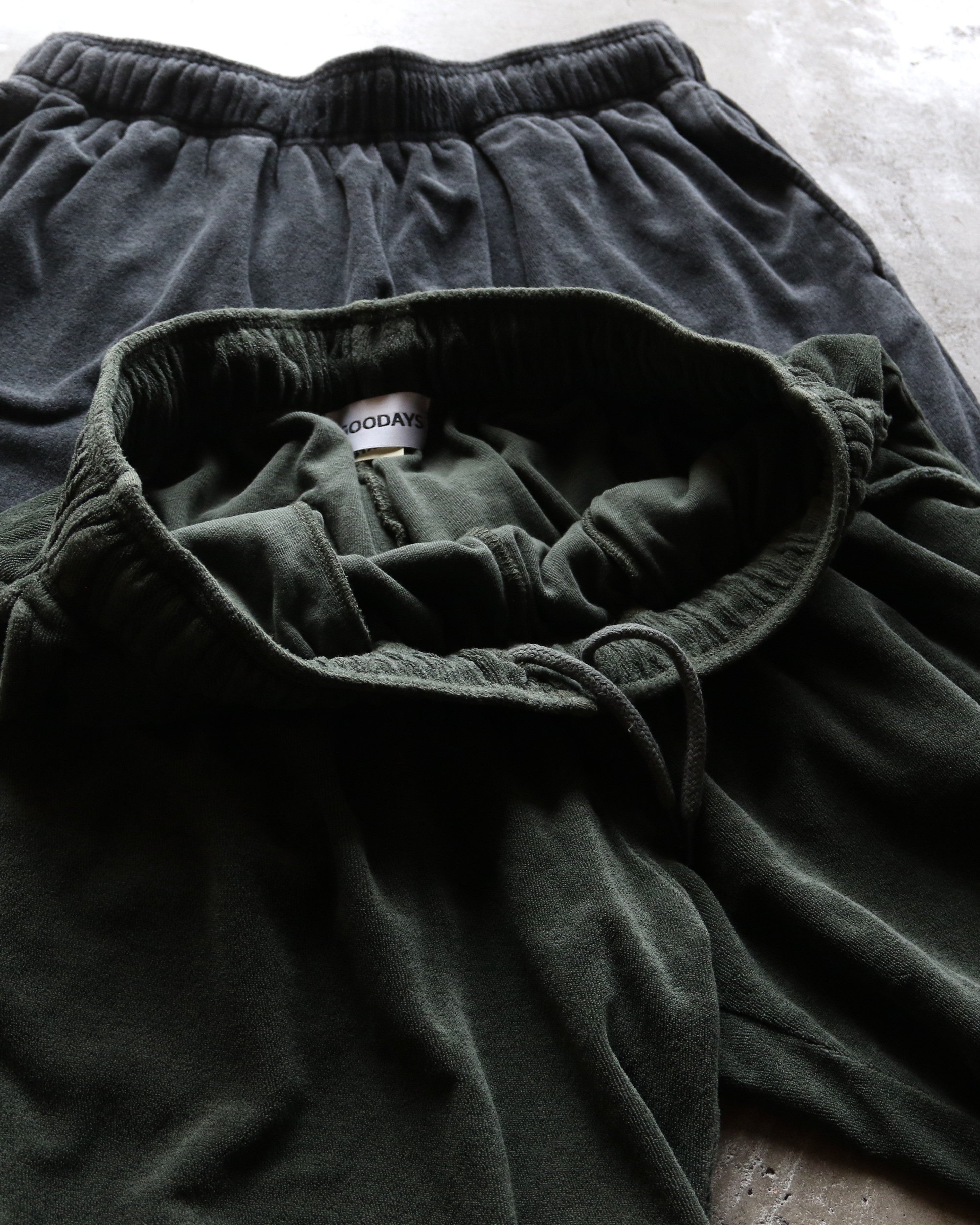 GOODAYS × SCREEN STARS パイル ピグメント ショーツ Pile pigment shorts ブラック/ダークグリーン 2色展開 2026春夏新作