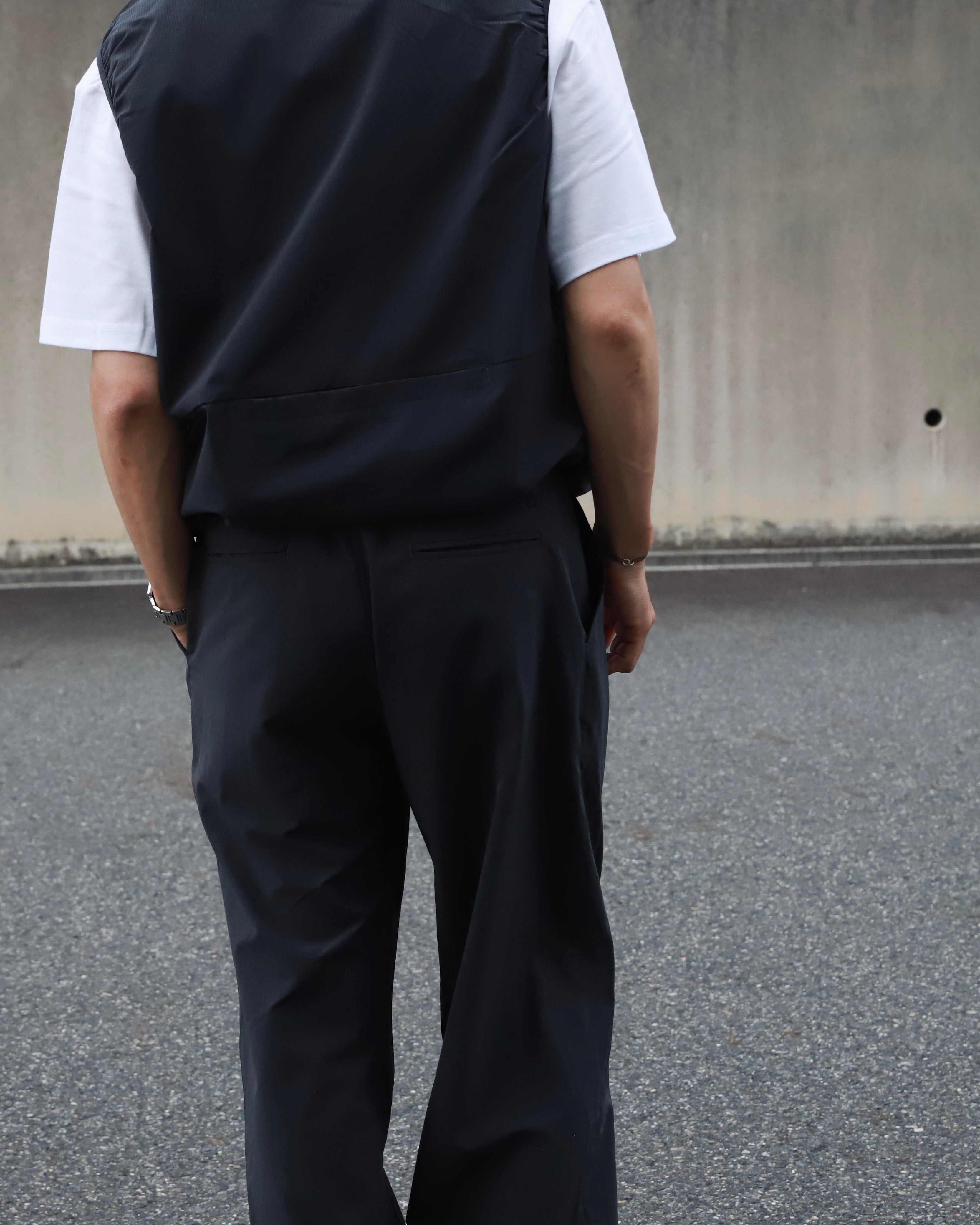 Zip vest ＆2tuck wide pants SET ロゴ刺繍 上下セット 2色展開 チャコール/ブラック