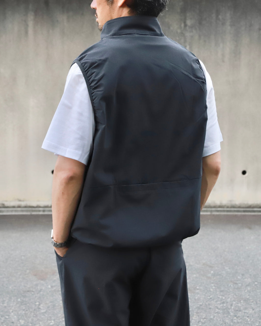 Zip vest ＆2tuck wide pants SET ロゴ刺繍 上下セット 2色展開 チャコール/ブラック