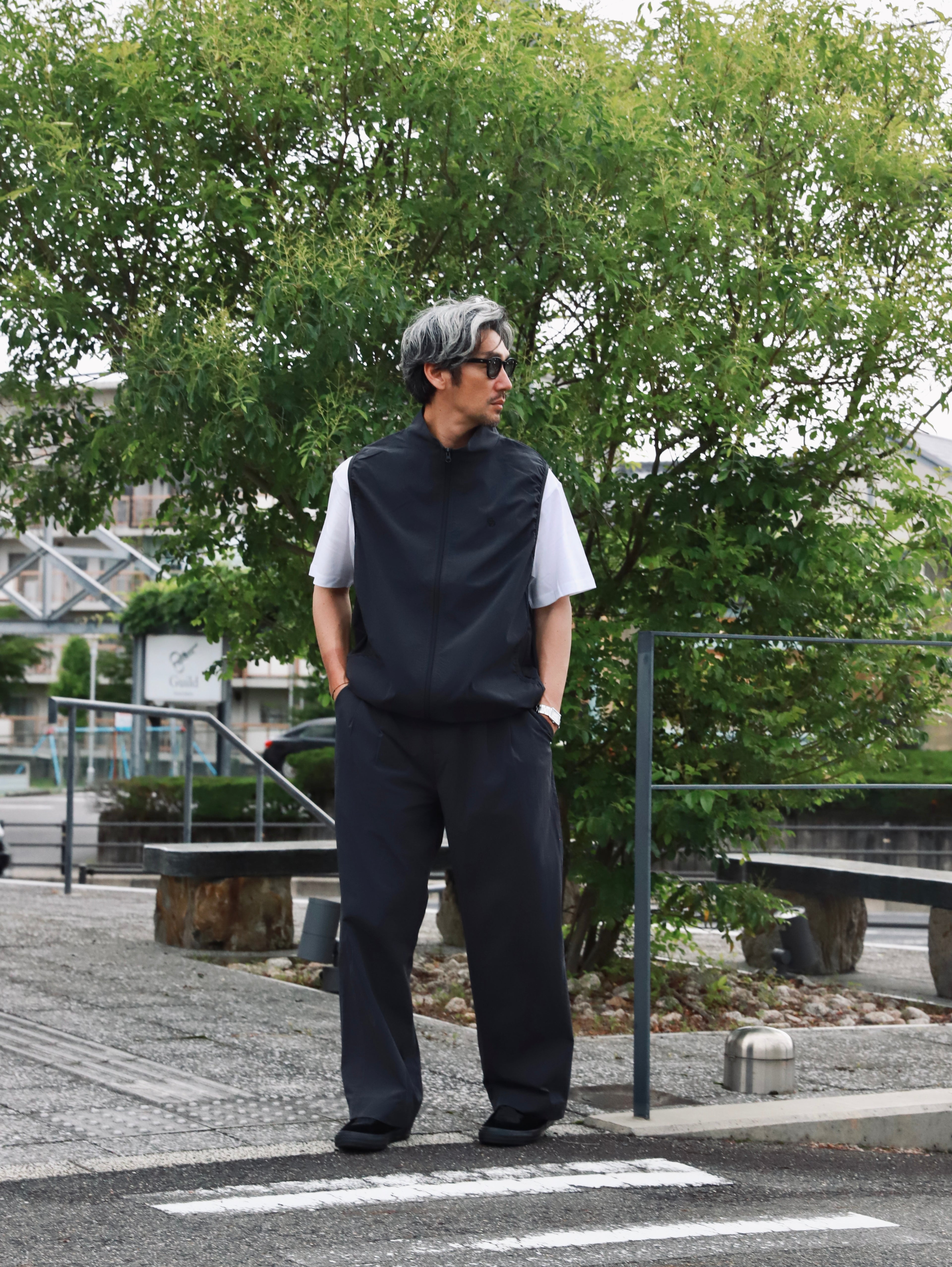 Zip vest ＆2tuck wide pants SET ロゴ刺繍 上下セット 2色展開 チャコール/ブラック
