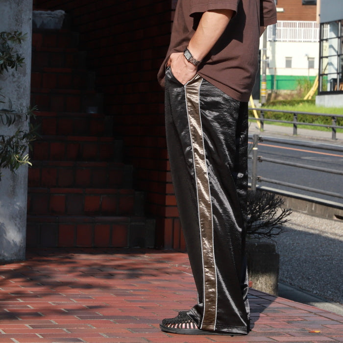 CHARGER パンツ チャージャー ユニセックス オリジナル サテン サイドライン パンツ Satin Side Line Pants ブラック Black 2026秋冬新作【cr26awpt01】