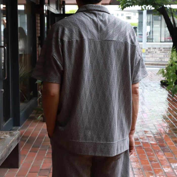 CHARGER トップス ユニセックス チャージャー オリジナル 総柄 スキッパー ポロ Skipper Polo アイボリー/グレー Ivory/Gray 2色展開 2026春夏新作
