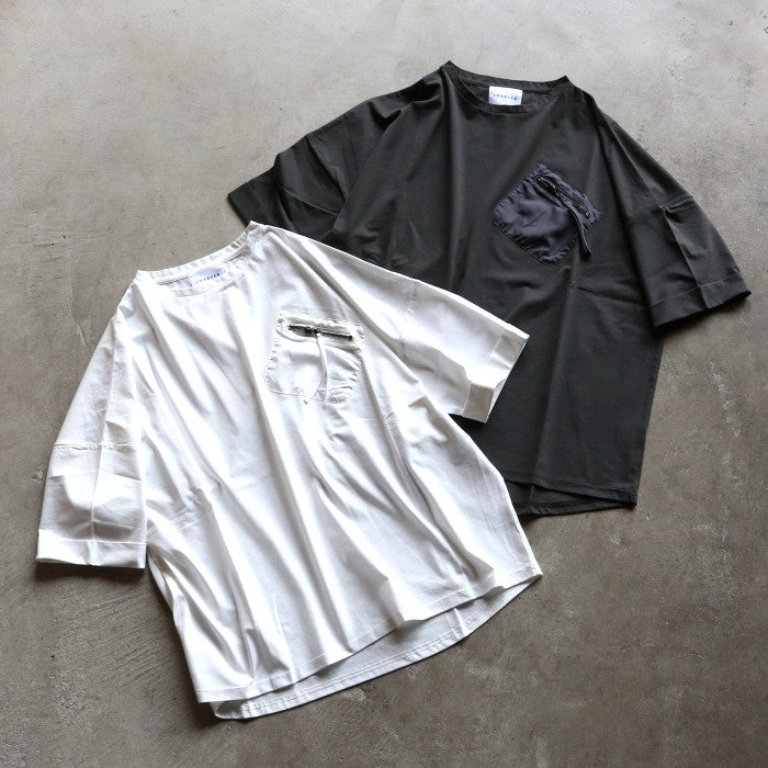 CHARGER トップス ユニセックス 無地 チャージャー オリジナル 胸ポケット ジップ Tシャツ Pocket Zip Tee ホワイト/チャコール White/Charcoal 2026春夏新作