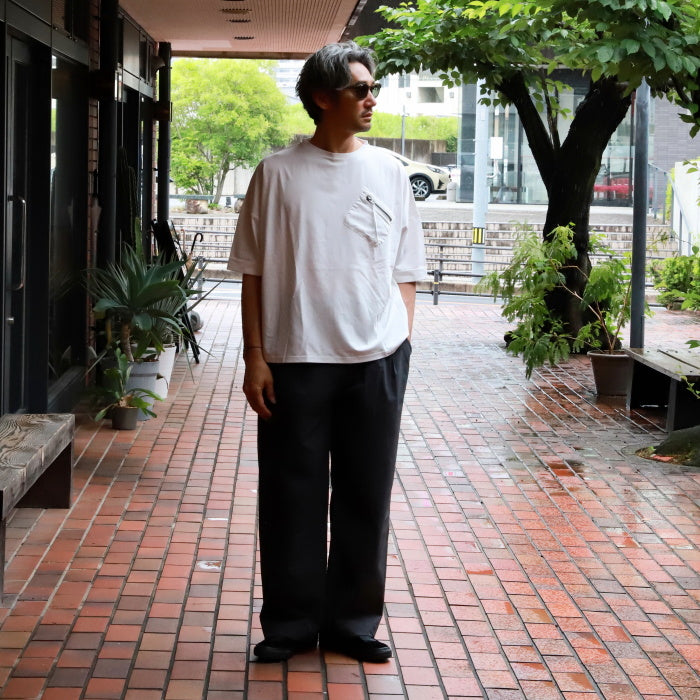 CHARGER トップス ユニセックス 無地 チャージャー オリジナル 胸ポケット ジップ Tシャツ Pocket Zip Tee ホワイト/チャコール White/Charcoal 2026春夏新作