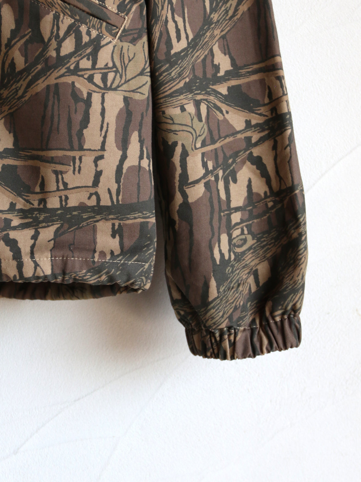 【2026年10月10日 12時から販売開始】HideandSeek×Toru Nishiura / The H&S Team Jacket (Camo) / H30th-091326c