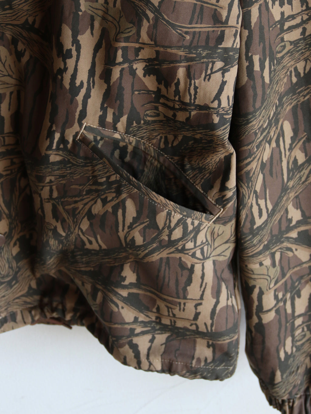【2026年10月10日 12時から販売開始】HideandSeek×Toru Nishiura / The H&S Team Jacket (Camo) / H30th-091326c