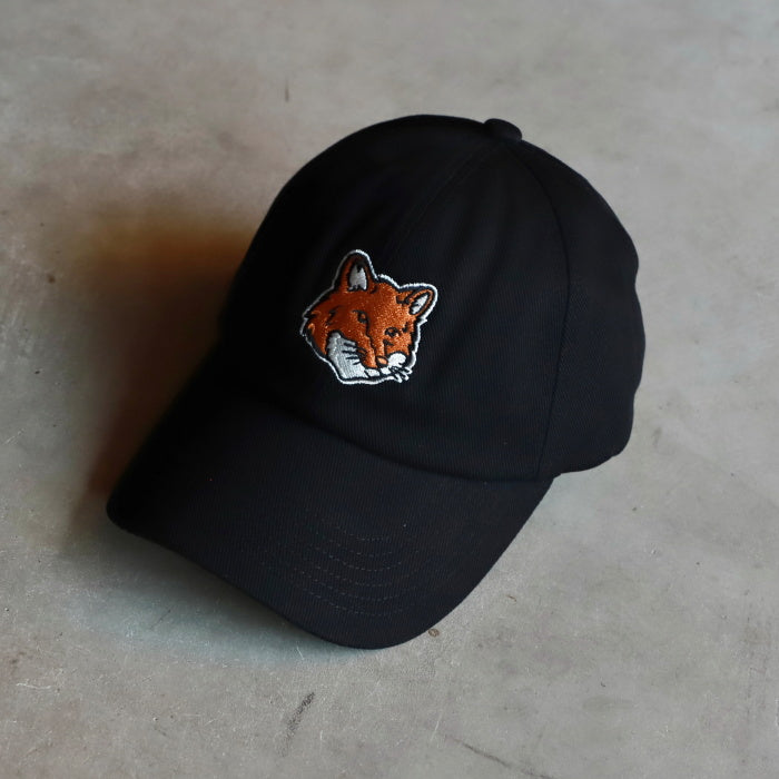 メゾンキツネ キャップ MAISON KITSUNE フォックスヘッド キャップ Fox Head C ap ブラック Anthracite 2026秋冬新作【mpuah00ww0096】