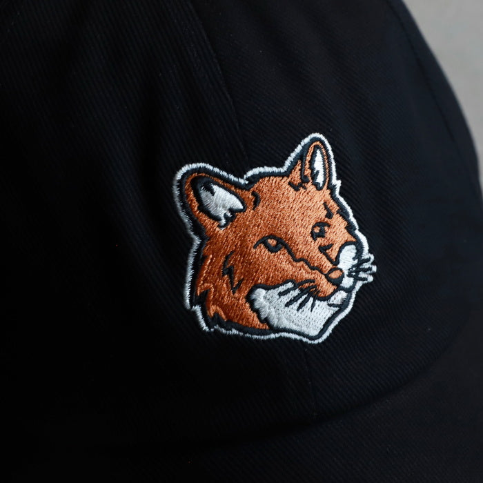 メゾンキツネ キャップ MAISON KITSUNE フォックスヘッド キャップ Fox Head C ap ブラック Anthracite 2026秋冬新作【mpuah00ww0096】