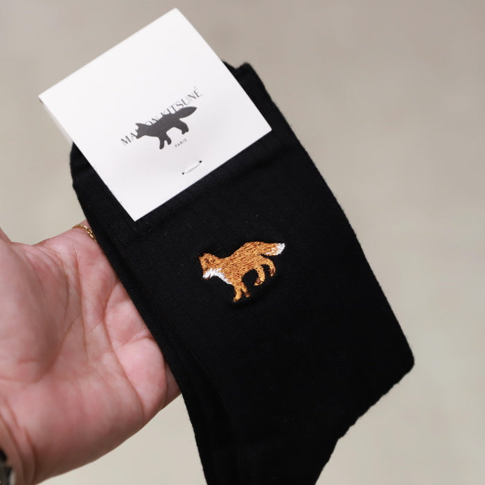 メゾンキツネ 靴下 ソックス ユニセックス MAISON KITSUNE ベイビー フォックス ソックス Baby Fox Socks ブラック Black 2026秋冬新作【mruas03kt1124】