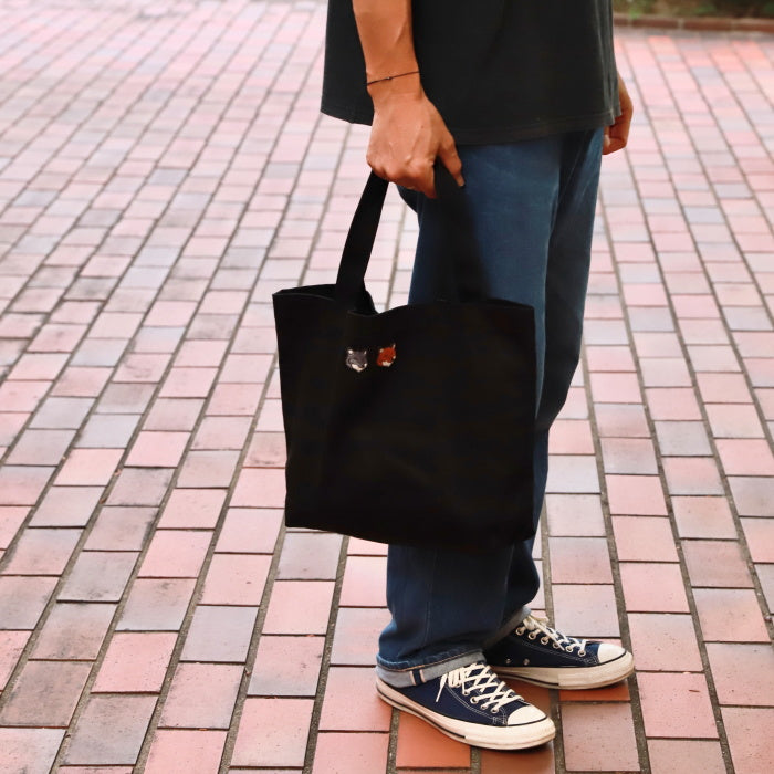 メゾンキツネ バッグ トート MAISON KITSUNE ダブル フォックスヘッド トート DOUBLE FOX HEAD PATCH TOTE BAG アントラシート/エクリュ 2026秋冬新作【mrubt23ww0096】