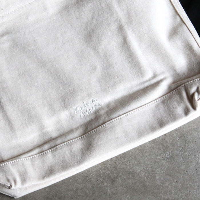メゾンキツネ バッグ トート MAISON KITSUNE ダブル フォックスヘッド トート DOUBLE FOX HEAD PATCH TOTE BAG アントラシート/エクリュ 2026秋冬新作【mrubt23ww0096】